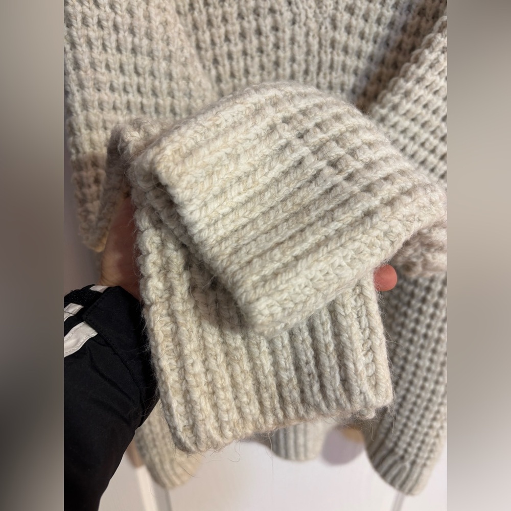 Zara Chunky Oversized Knit V-Neck Warm Cozy Soft Cream Sweater Size Large - Picture 9 of 12